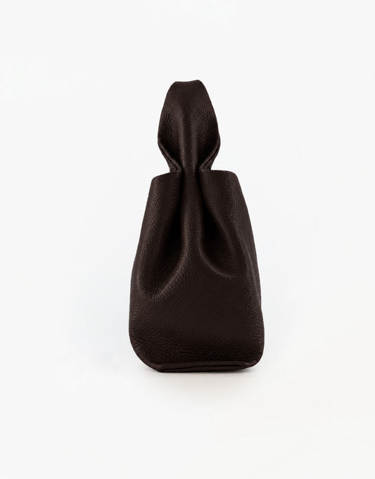 ACCESSOIRES-DONKERBRUINE-LEREN-SCHOUDERTAS-ZIJAANZICHT-01