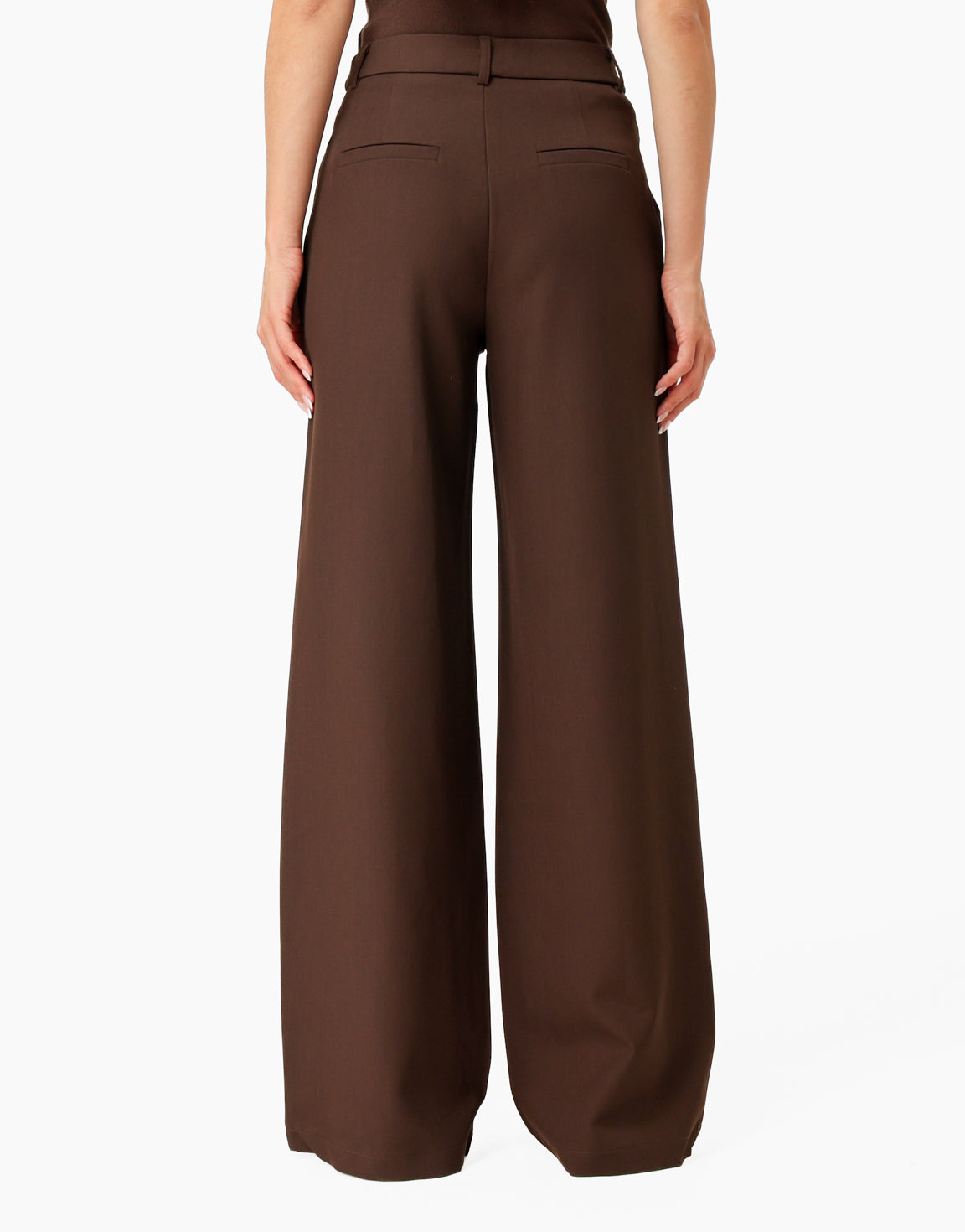 KLEDIG-DONKERBRUINE-WIJDE-PASVORM-PANTALON-04
