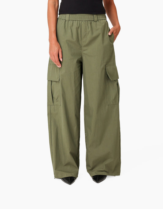 KLEDING-ARMY-GROENE-CARGO-BROEK