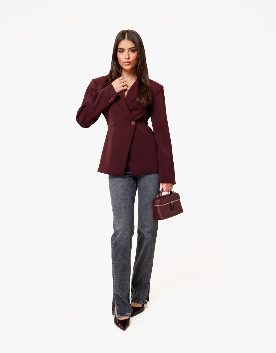KLEDING-AUBERGINE-CLASSIC-GETAILLEERDE-BLAZER-DONKERGRIJZE-WIJDE-TALL-PASVORM-01