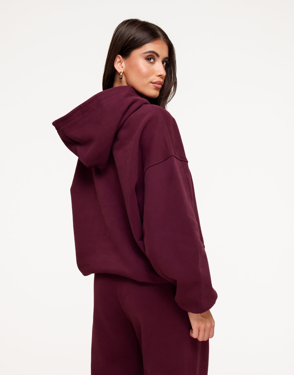 KLEDING-AUBERGINE-JOGGING-HOODIE-11
