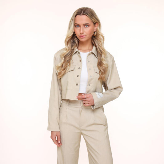 KLEDING-BEIGE-CROPPED-LANGE-MOUWEN-PRIVATE-LABEL-JASJE-BEIGE-LANGE-PANTALON_ef139ad9-ead9-4ef7-ad6f-d9b6851a9cef