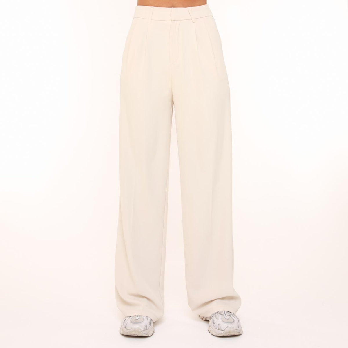 CLOTHING-BEIGE-WIDE-LONG-TROUSERS-01