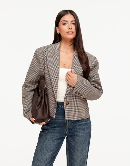 KLEDING-BRUINE-GERUITEN-CROPPED-BLAZER-04