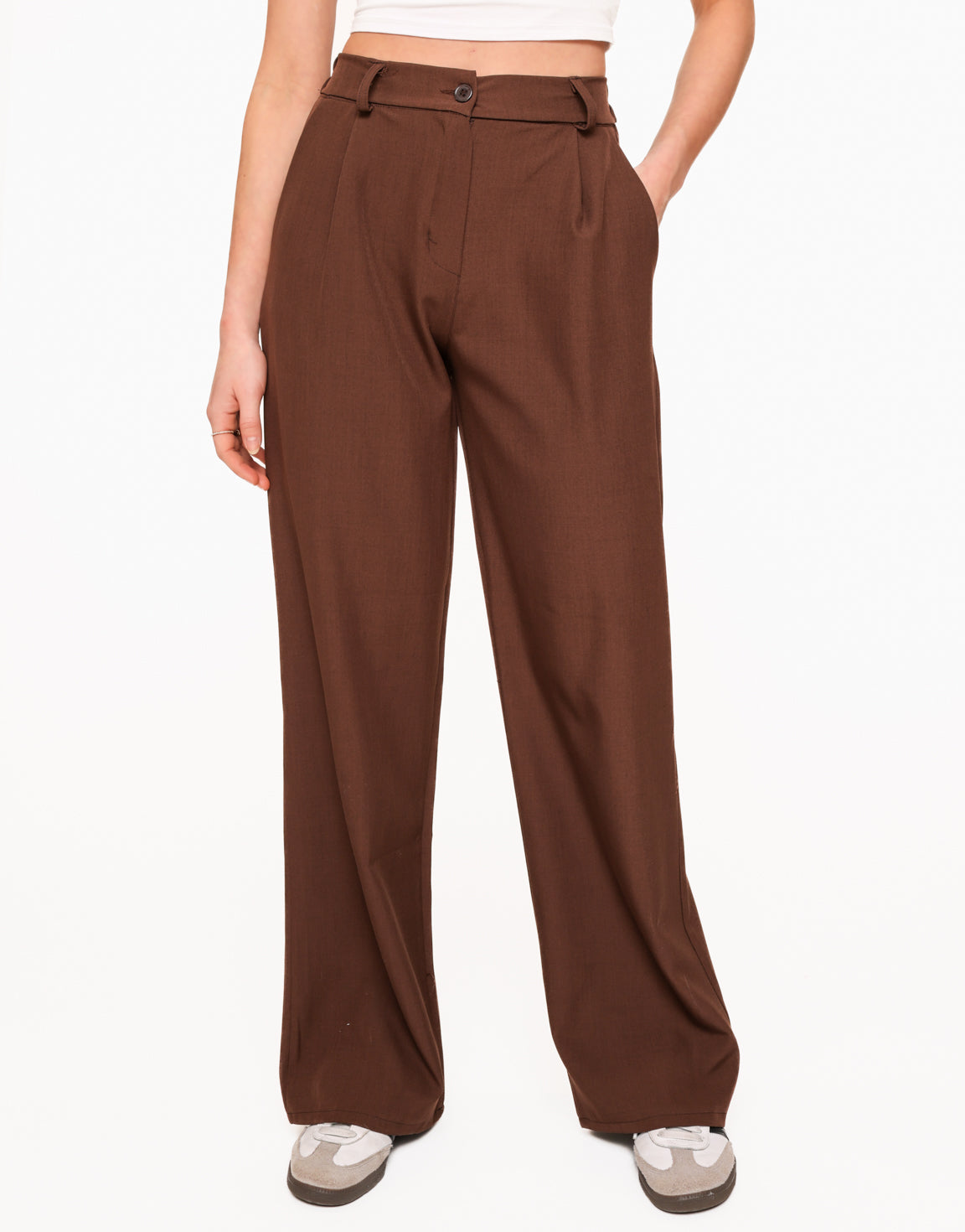 KLEDING-BRUINE-MORDERNE-PANTALON