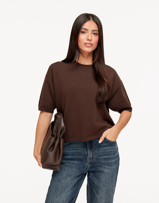 KLEDING-DONKERBRUINE-KORTE-MOUWEN-TOP