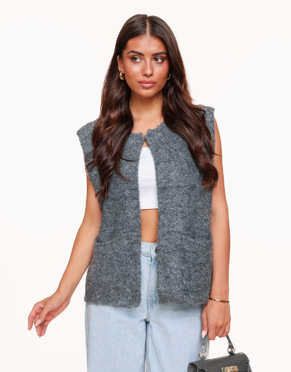 KLEDING-GRIJZE-GEBREIDE-OVERSIZED-GILET-01