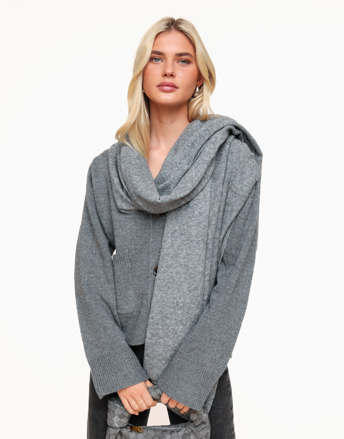 Grey Knitted - Scarf