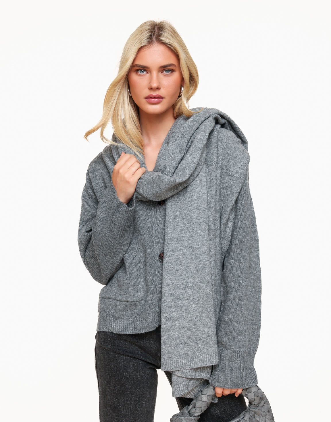 Grey Knitted - Scarf