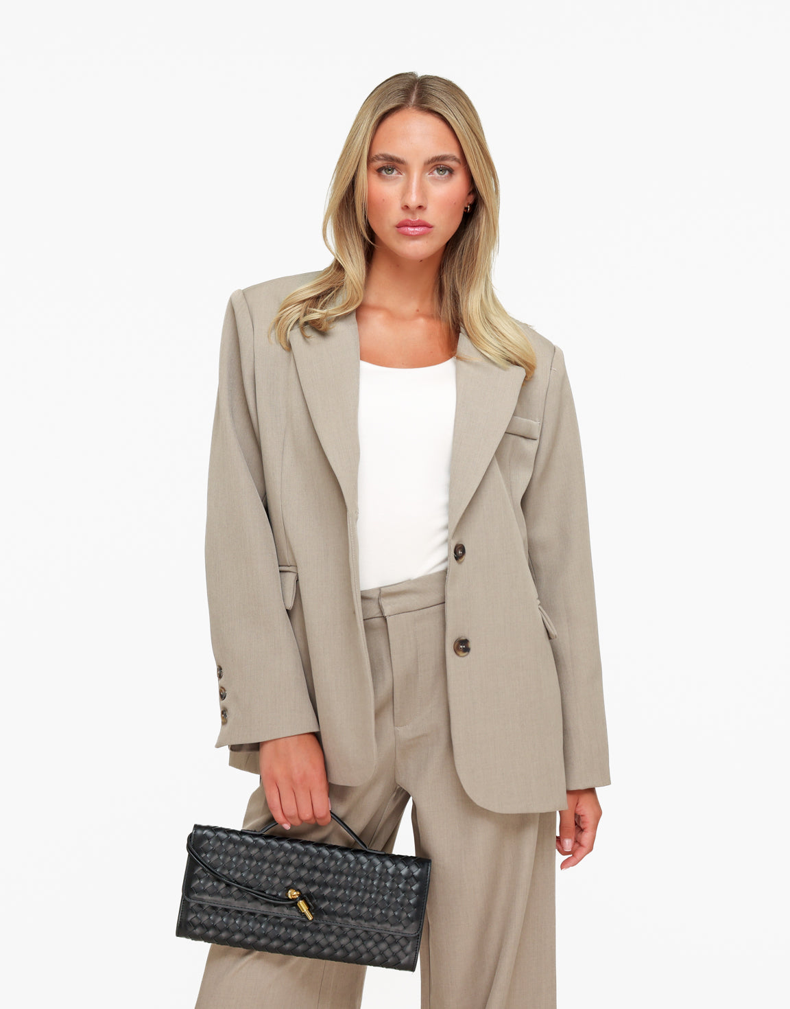 KLEDING-LICHT-TAUPE-OVERSIZED-BLAZER-02