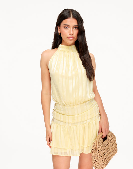 KLEDING-LICHTGELE-GESTREEPTE-HALTER-RUFFEL-JURK-03