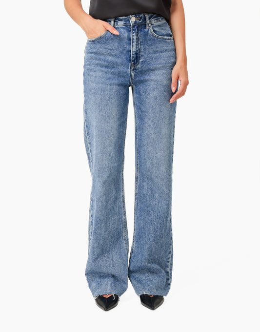 KLEDING-WEBSHOP-BLAUWE-WIJDE-SPIJKERBROEK-02