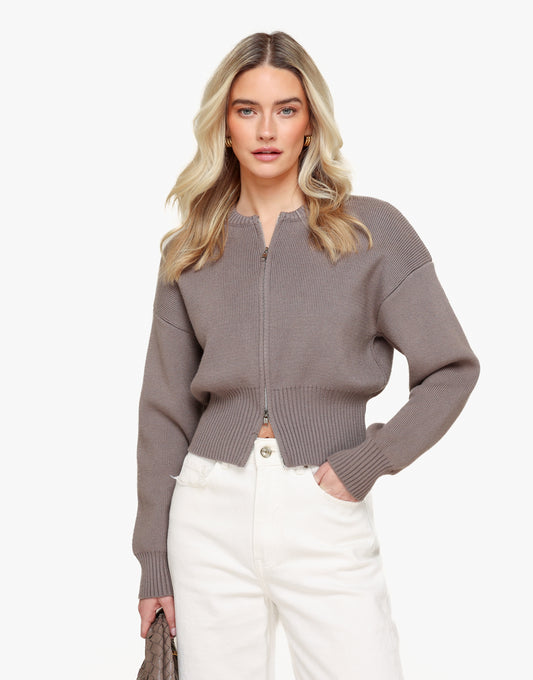 KLEDING-WEBSHOP-TAUPE-GEBREIDE-RITS-VEST-01