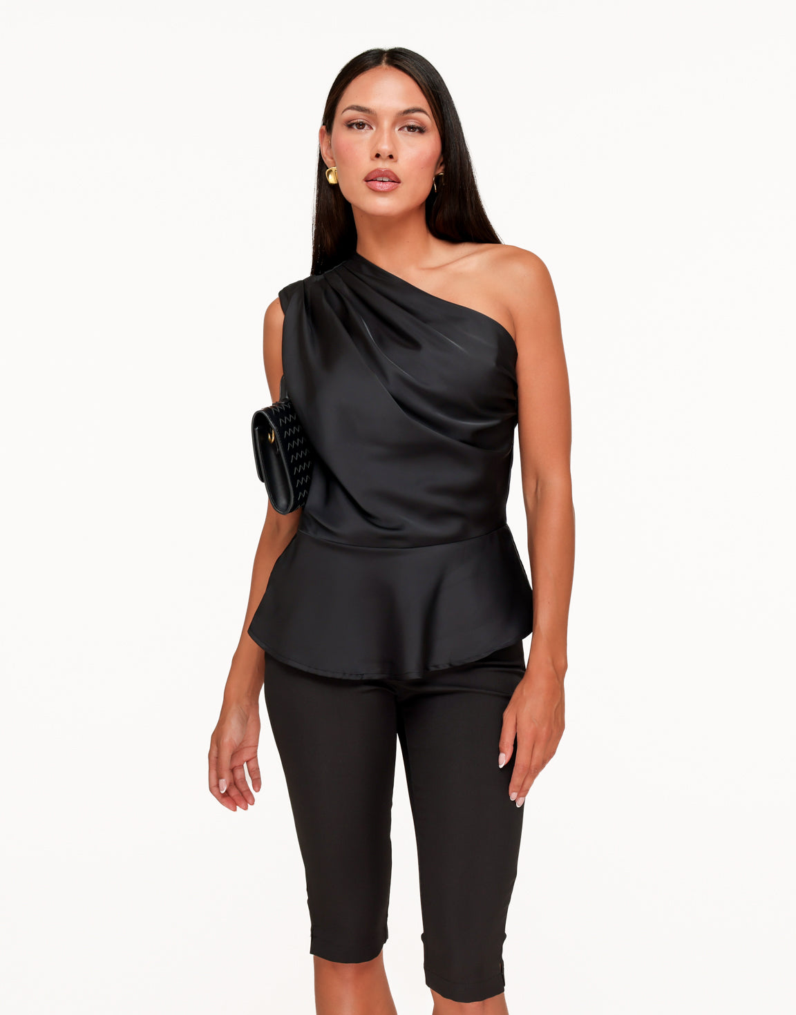 KLEDING-WEBSHOP-ZWARTE-SATIJNEN-LOSSE-PEPLUM-TOP-03