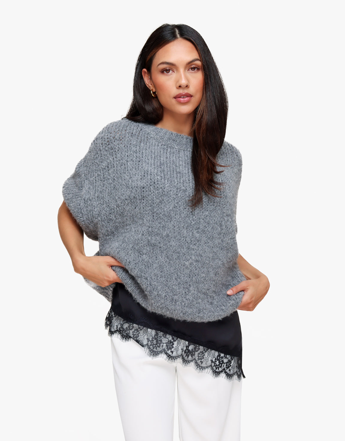 KLEDING-WEBSHOP-ZWARTE-SATIJNEN-SCHUINE-KANTEN-TOP-04