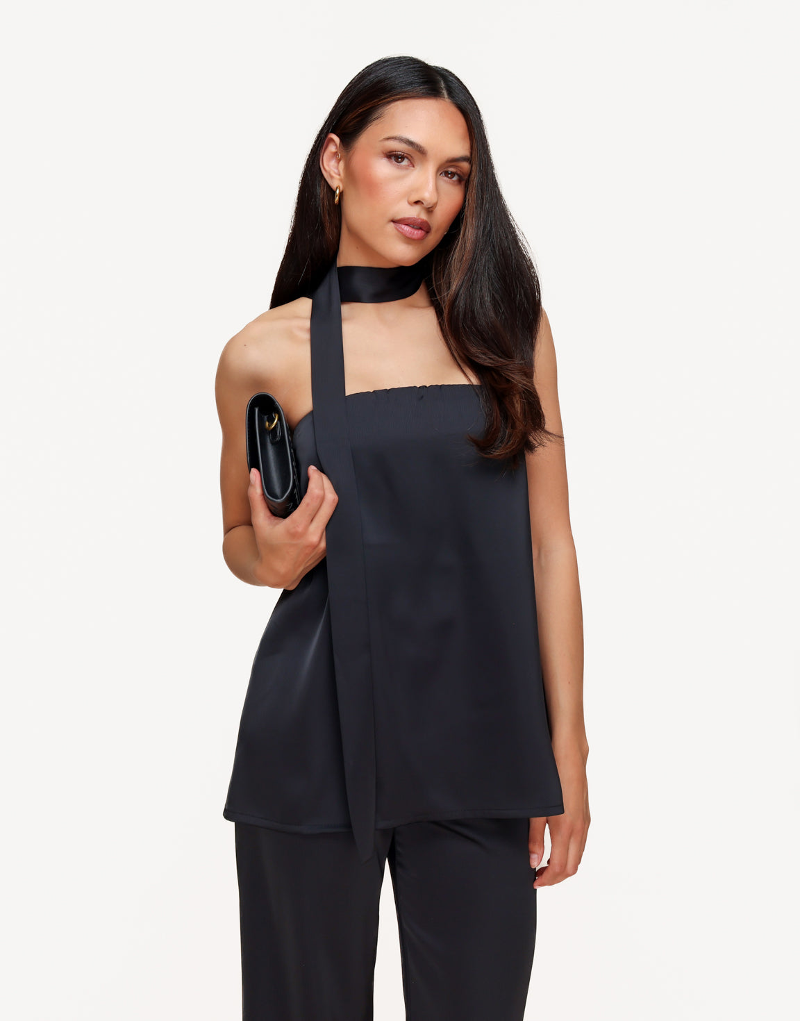 KLEDING-WEBSHOP-ZWARTE-STRAPLESS-SATIJNEN-SJAAL-DETAIL-TOP-03