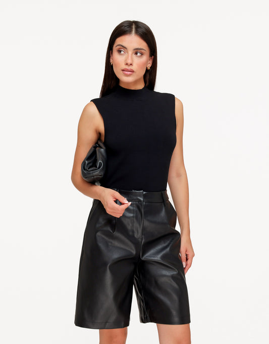 KLEDING-ZWARTE-BERMUDA-LANGE-SHORT-04