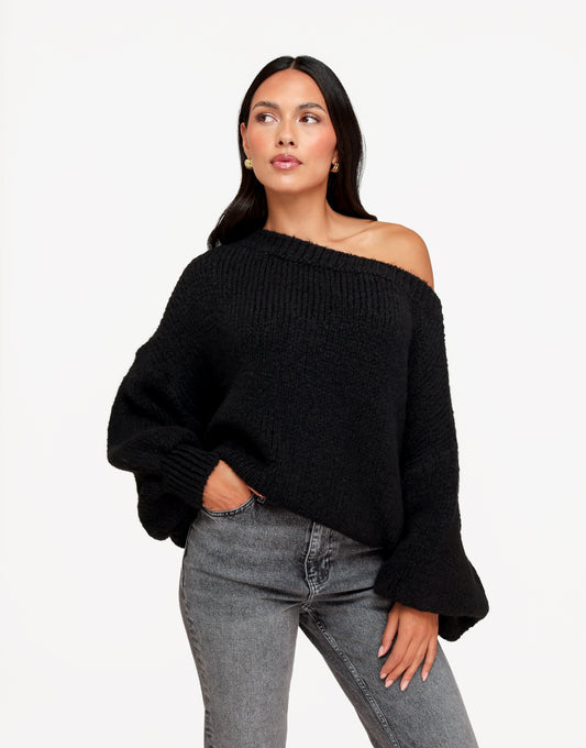 KLEDING-ZWARTE-GEBREIDE-WOLLEN-OFF-SHOULDER-TRUI-VOORAANZICHT-05