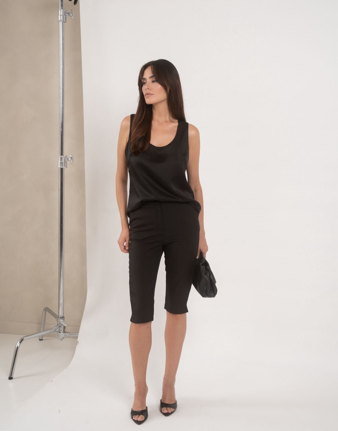KLEDING-ZWARTE-TOP-ZWARTE-SHORT-03