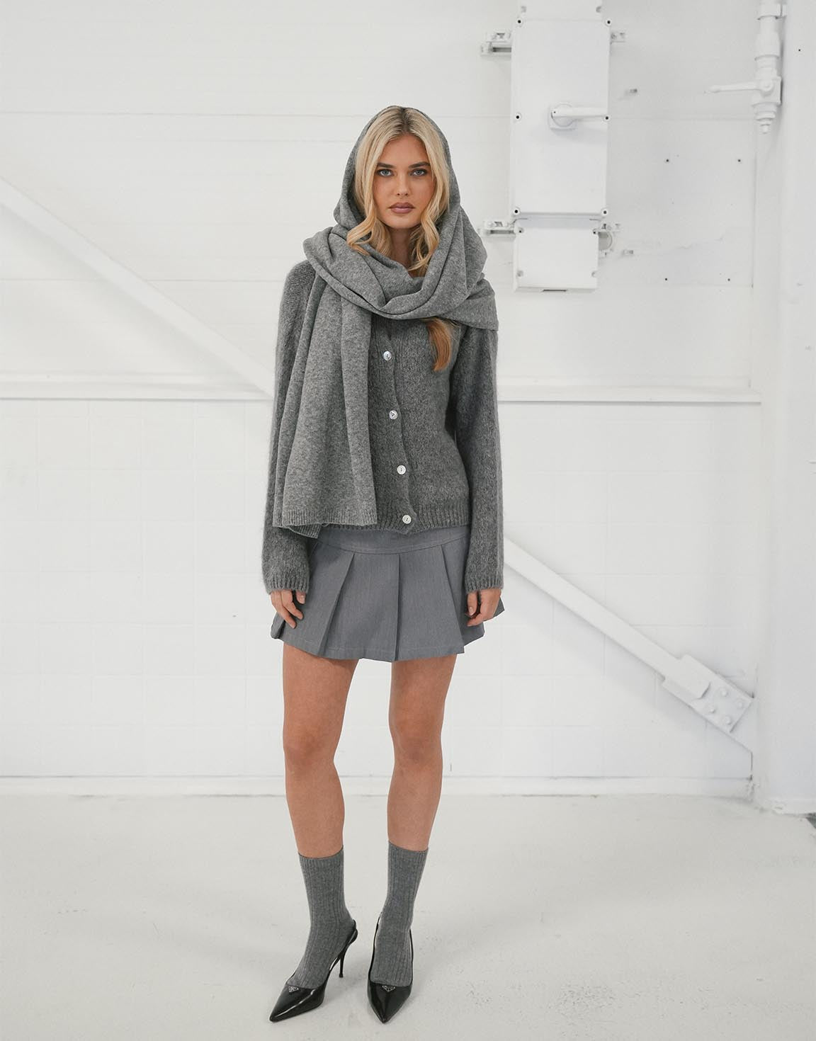 Grey Knitted - Scarf