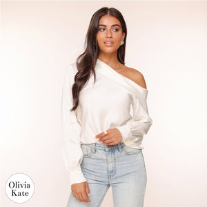 OLIVIA-KATE-NIEUW-KLEDING-COLLECTIE-MUSTHAVE-WIT-SATIJNEN-ONE-SHOULDER-TOP-PARTY-BUTTON