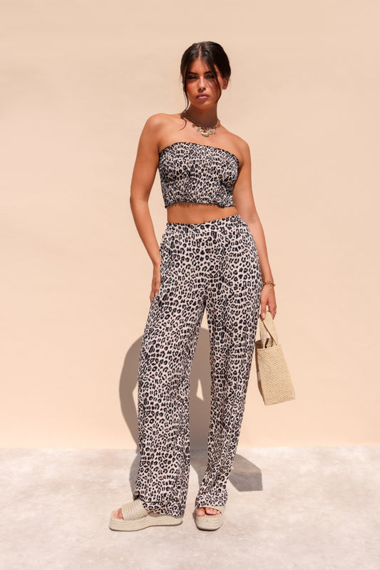 SALE-SET-TOP-BROEK-PANTERPRINT-STRAPLESS