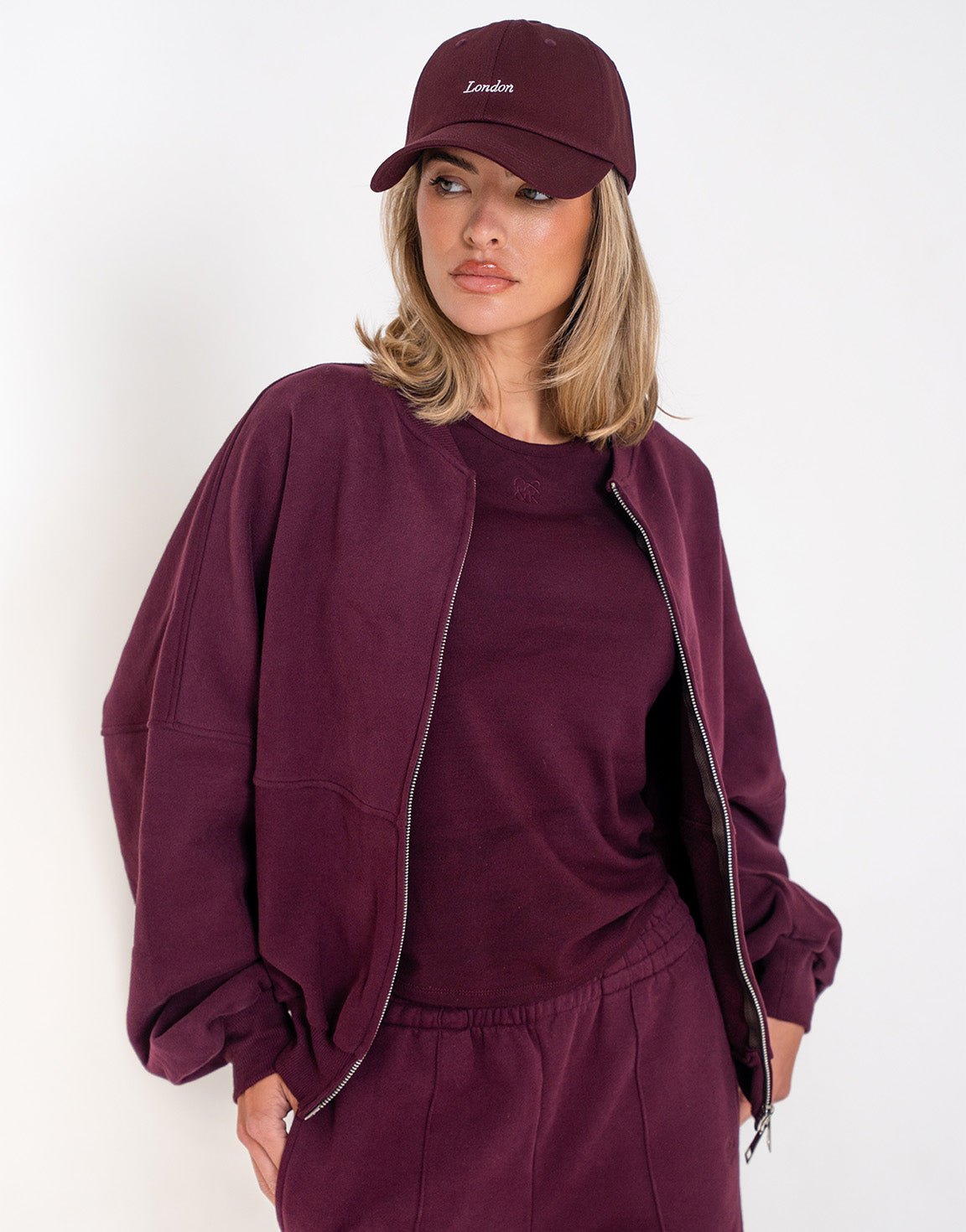Aubergine O&K Basic SS - Top - Olivia & Kate
