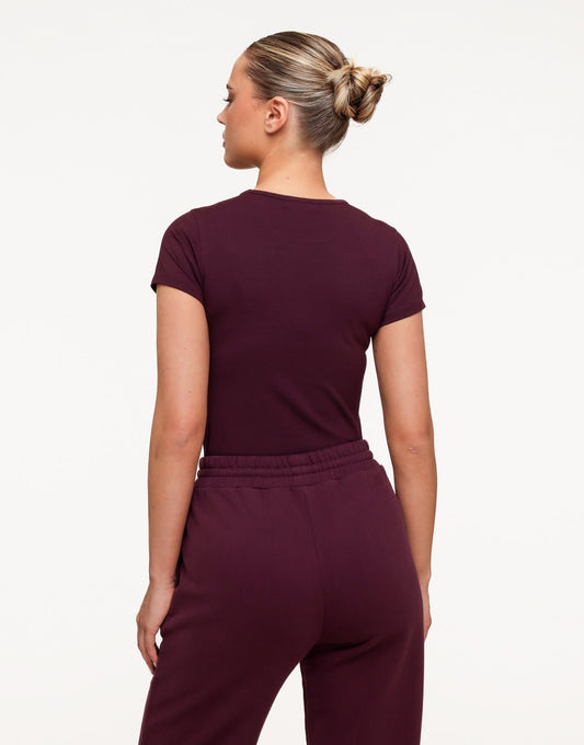 Aubergine O&K Basic SS - Top - Olivia & Kate