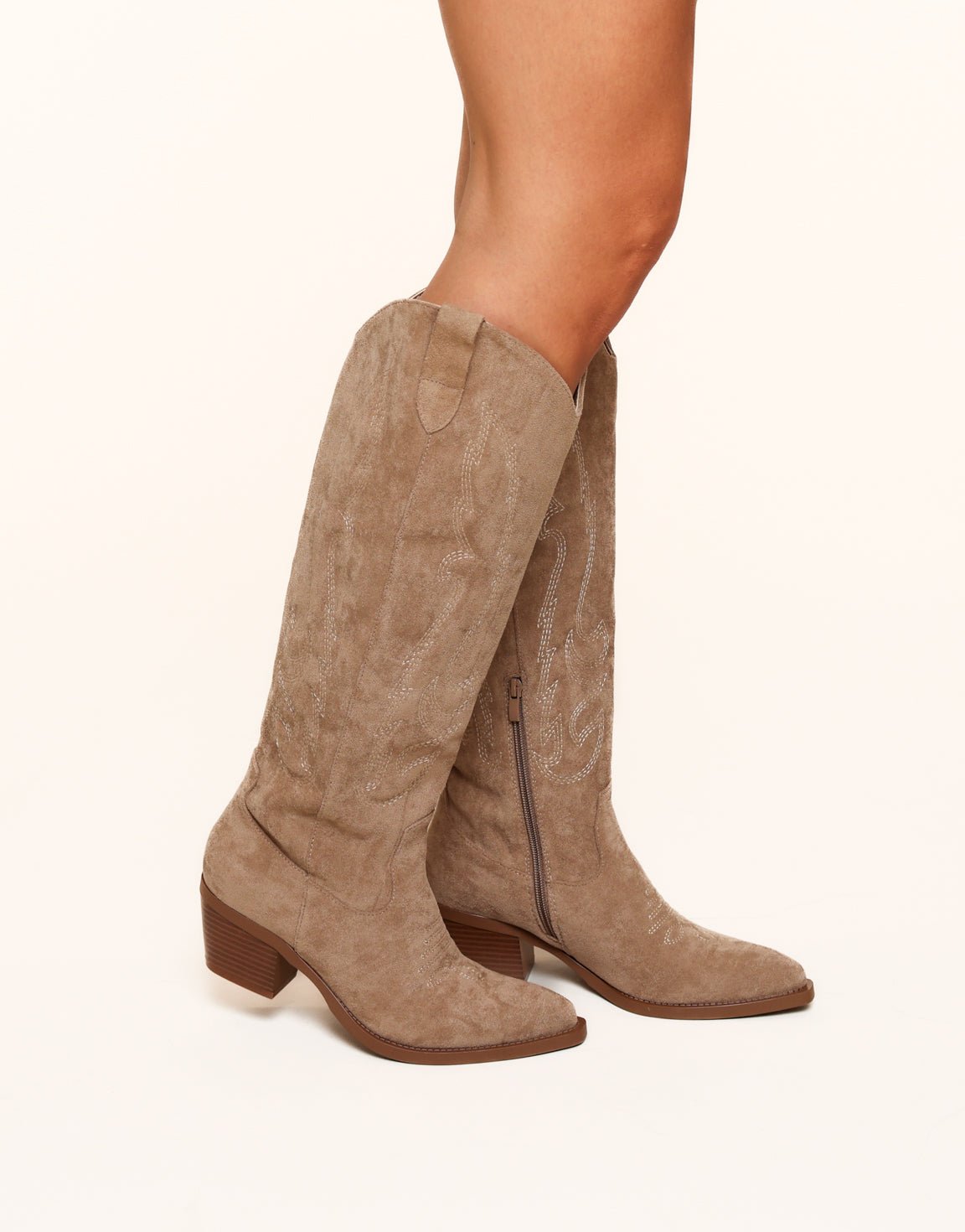 Beige Hoge Suede Gedetailleerde Cowboy - Laarzen - Olivia & Kate