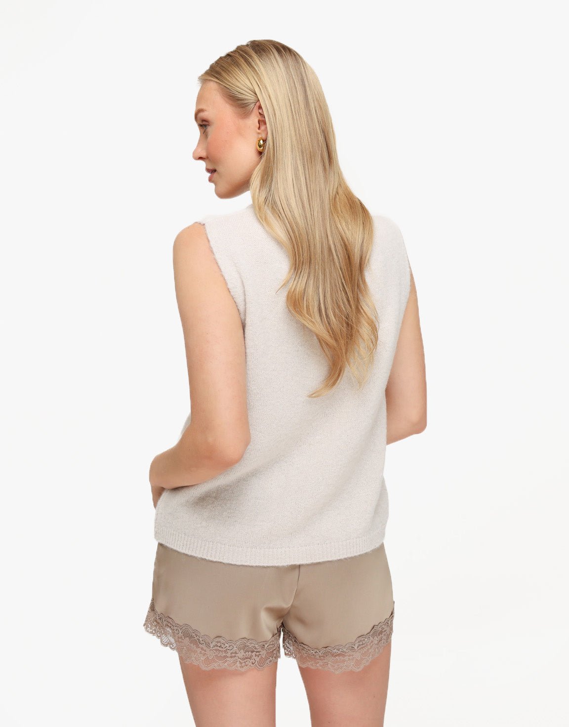 Beige Mouwloze Fluffy - Top - Olivia & Kate