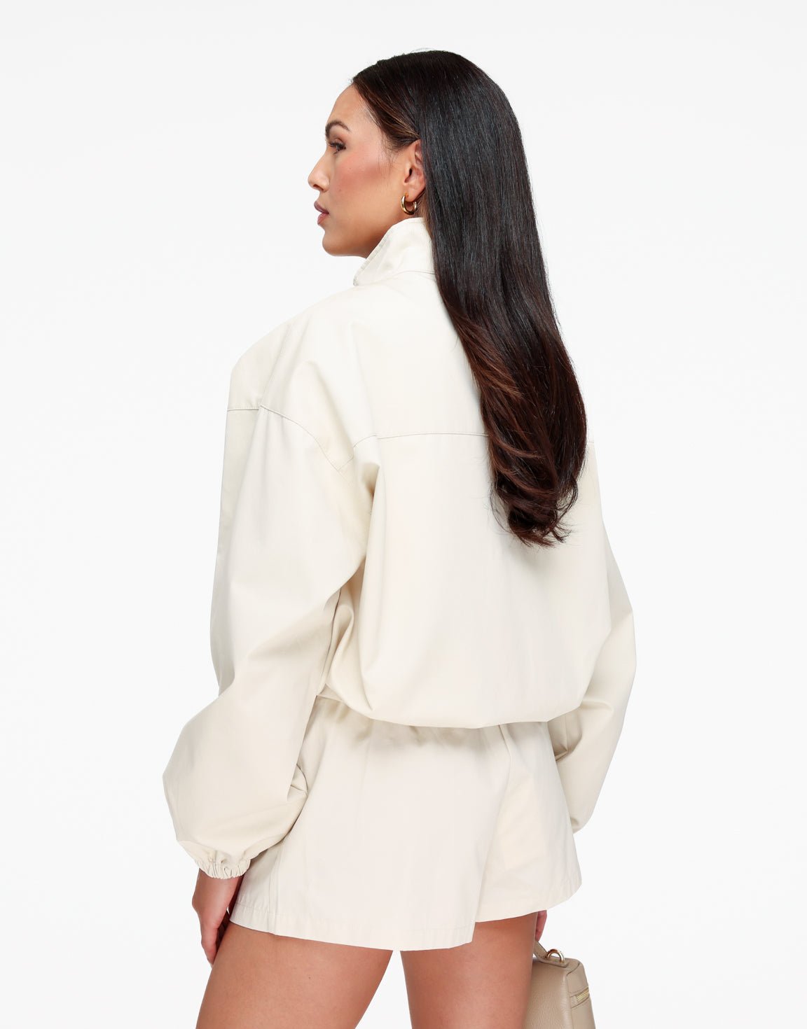 Beige Puffy Elastische Onderkant - Jas - Olivia & Kate