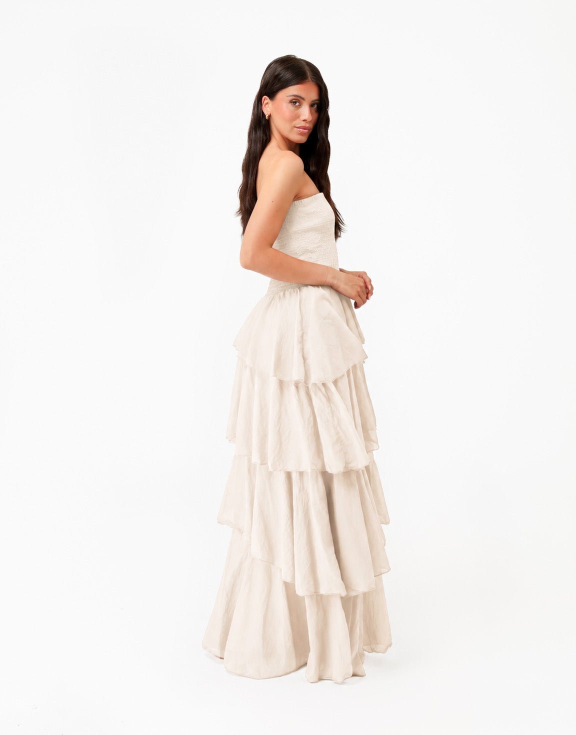 Beige Strapless Lange Maxi Ruffel - Jurk - Olivia & Kate