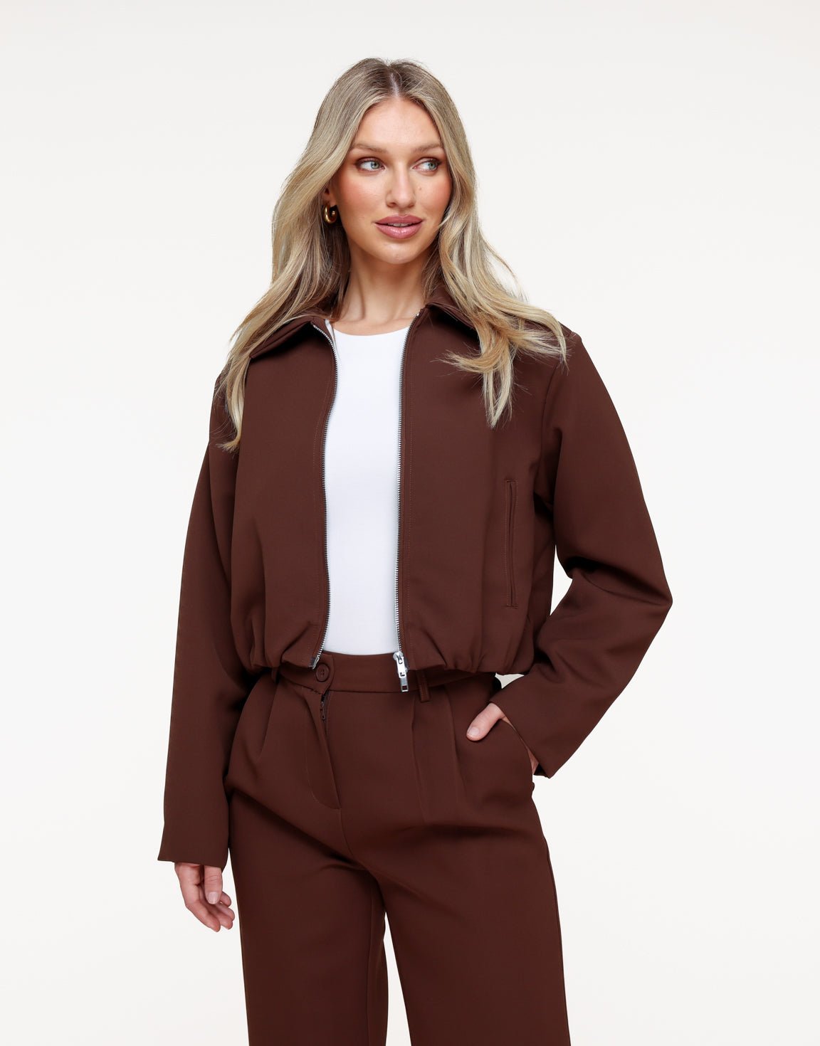 Bruine Premium Achterkant Detail - Jas - Olivia & Kate