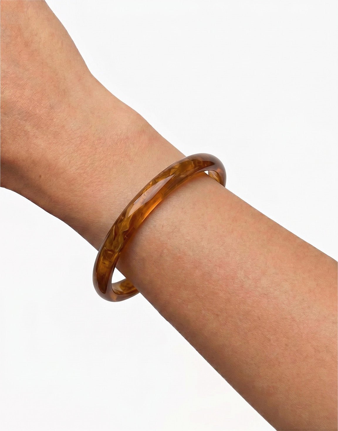 Bruine Smalle Resin Bangle - Armband - Olivia & Kate