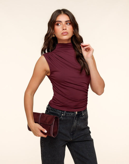 Burgundy Geplooide Col SS - Top - Olivia & Kate