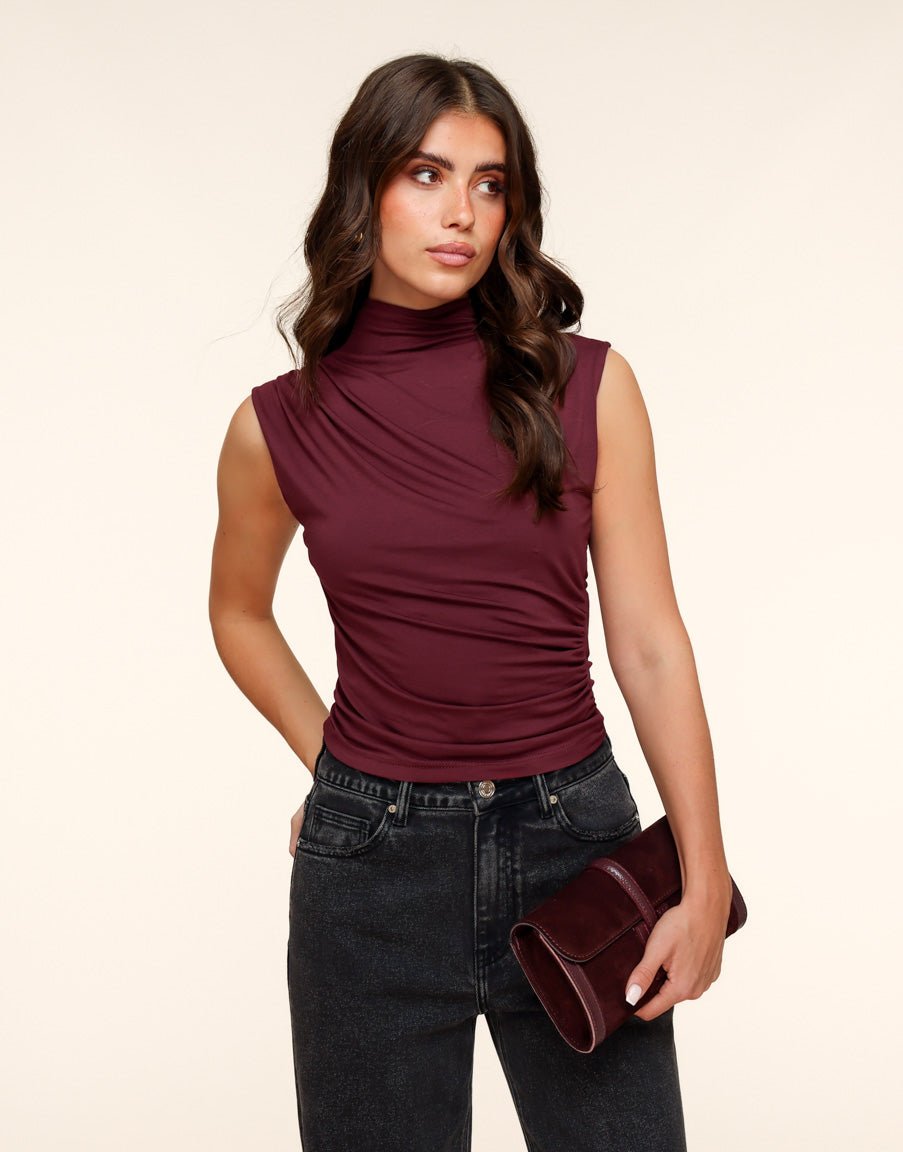 Burgundy Geplooide Col SS - Top - Olivia & Kate
