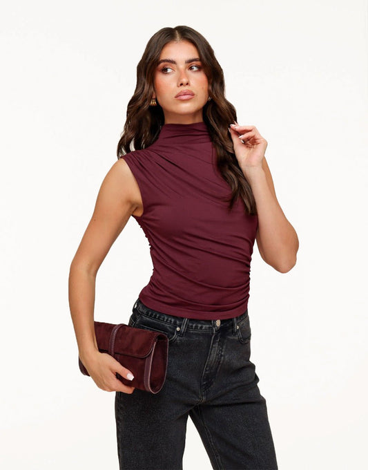 Burgundy Geplooide Col SS - Top - Olivia & Kate