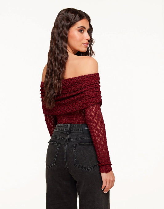 Burgundy Omgeslagen Off Shoulder - Top - Olivia & Kate
