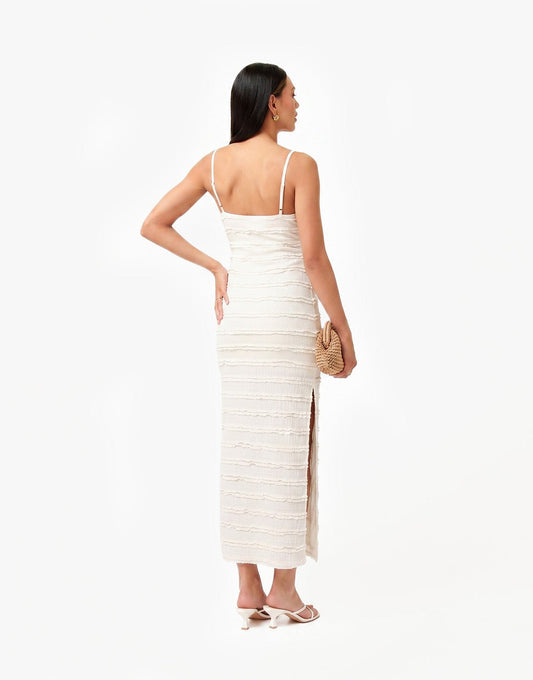 Creme Lange Ruffel Details - Jurk - Olivia & Kate