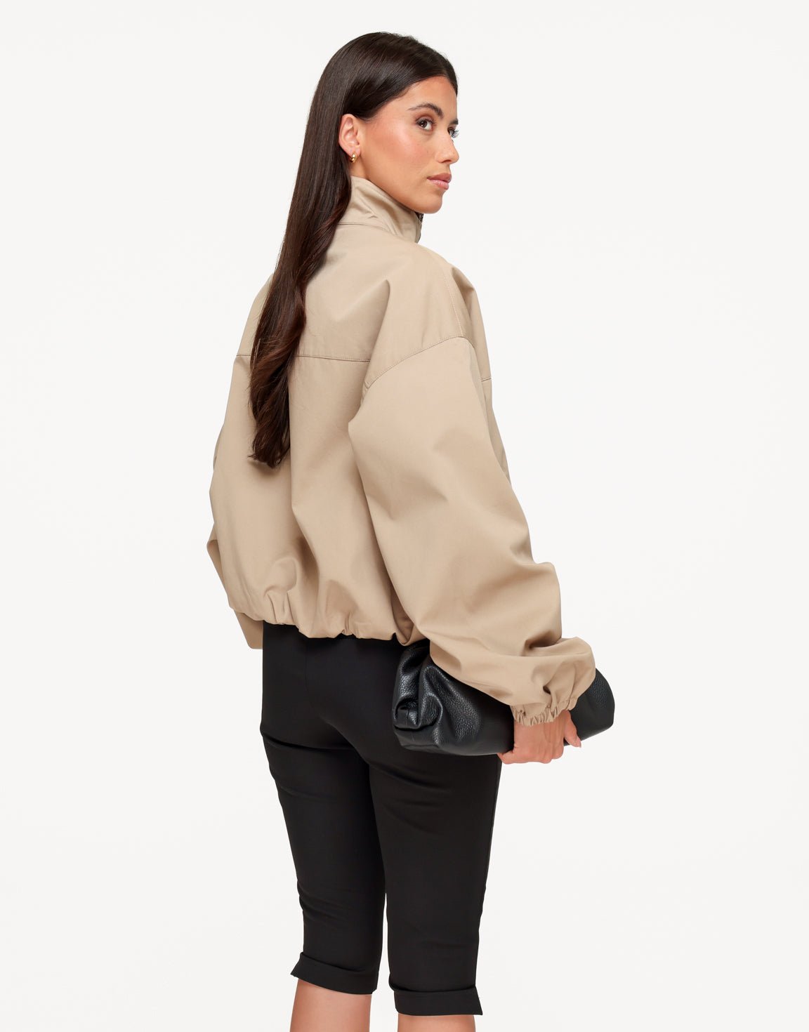 Donker Taupe Puffy Elastische Onderkant - Jas - Olivia & Kate