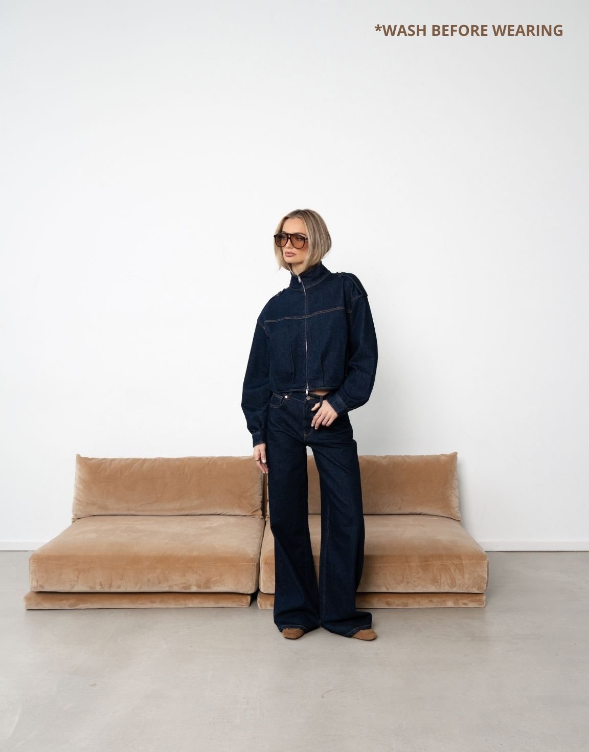 Donkerblauwe Mid Waisted Gestikte Naden - Jeans - Olivia & Kate