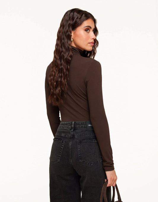 Donkerbruine Basic Hoge Col - Body - Olivia & Kate
