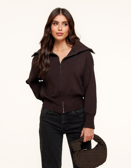 Donkerbruine Gebreide Hoge Kraag - Vest - Olivia & Kate