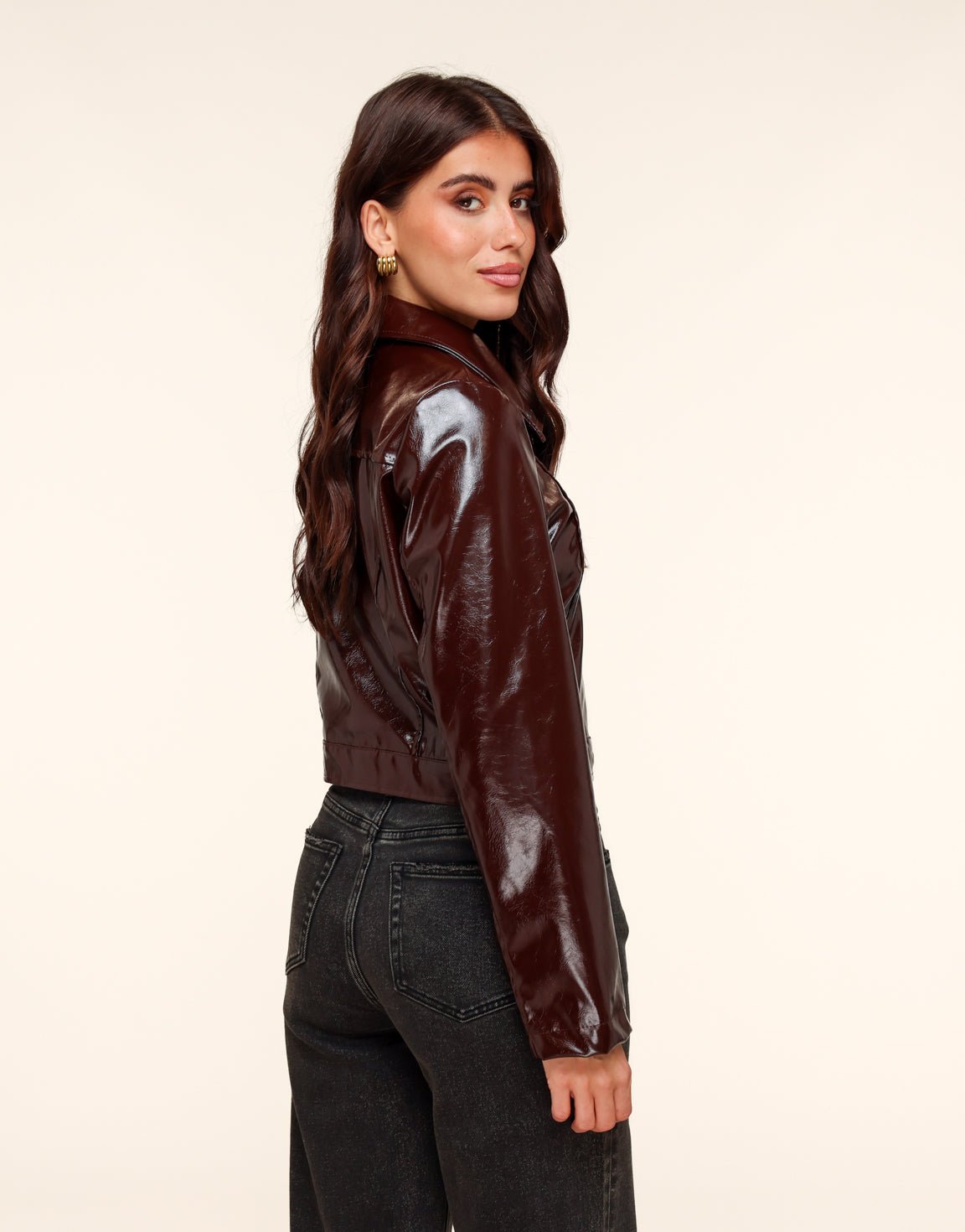Donkerbruine Glanzende Getailleerde PU Leren - Jas - Olivia & Kate
