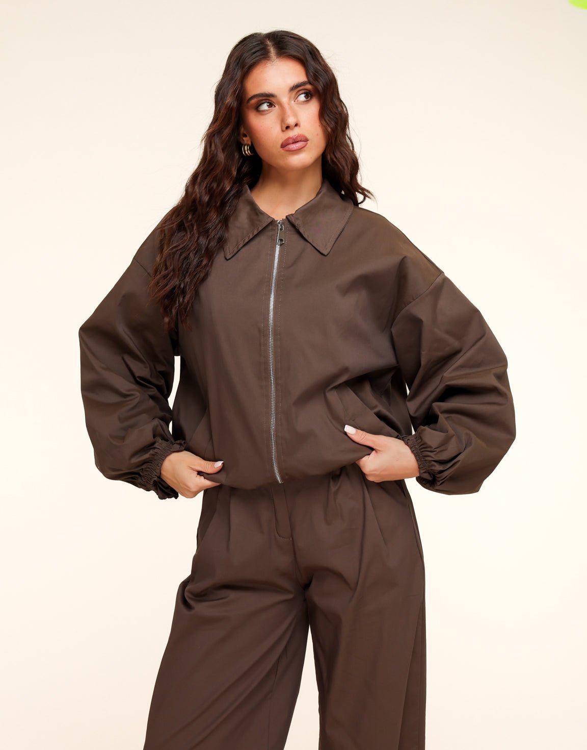 Donkerbruine Hoge Kraag Bomber - Jas - Olivia & Kate