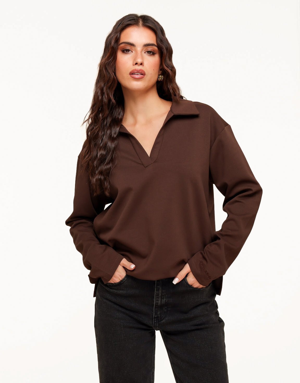 Donkerbruine V - Hals Losse LS - T-shirt - Olivia & Kate