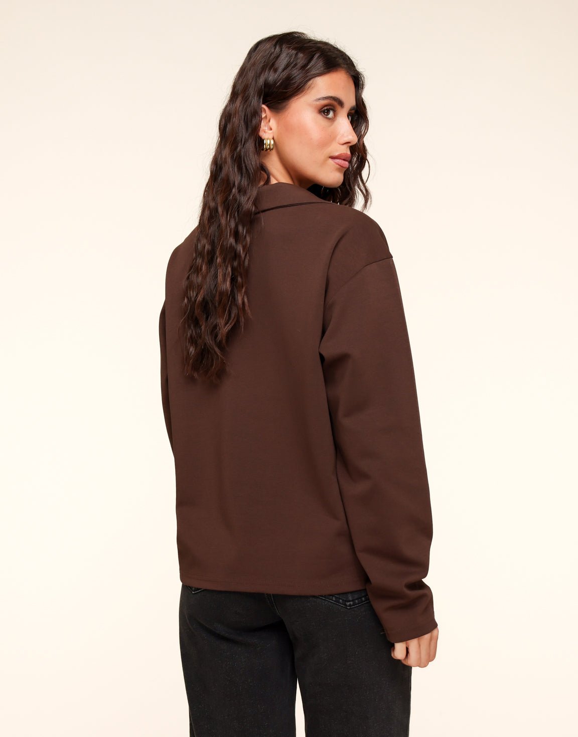 Donkerbruine V - Hals Losse LS - T-shirt - Olivia & Kate