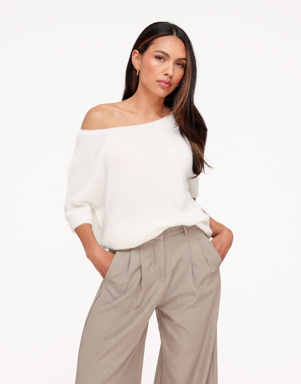 Ecru Zachte Off Shoulder SS - Trui - Olivia & Kate