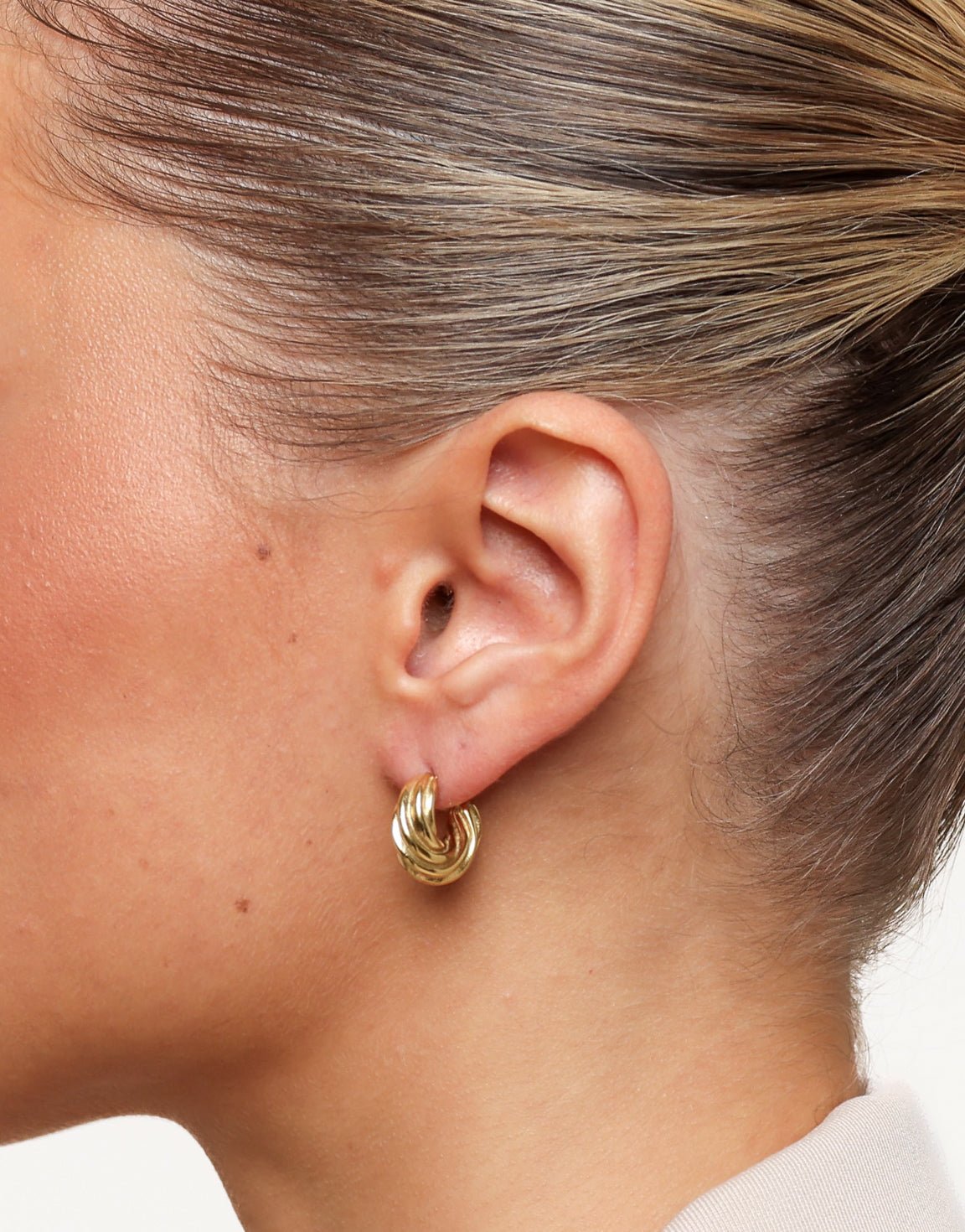 Gouden Kleine Gedraaide - Oorbellen - Olivia & Kate