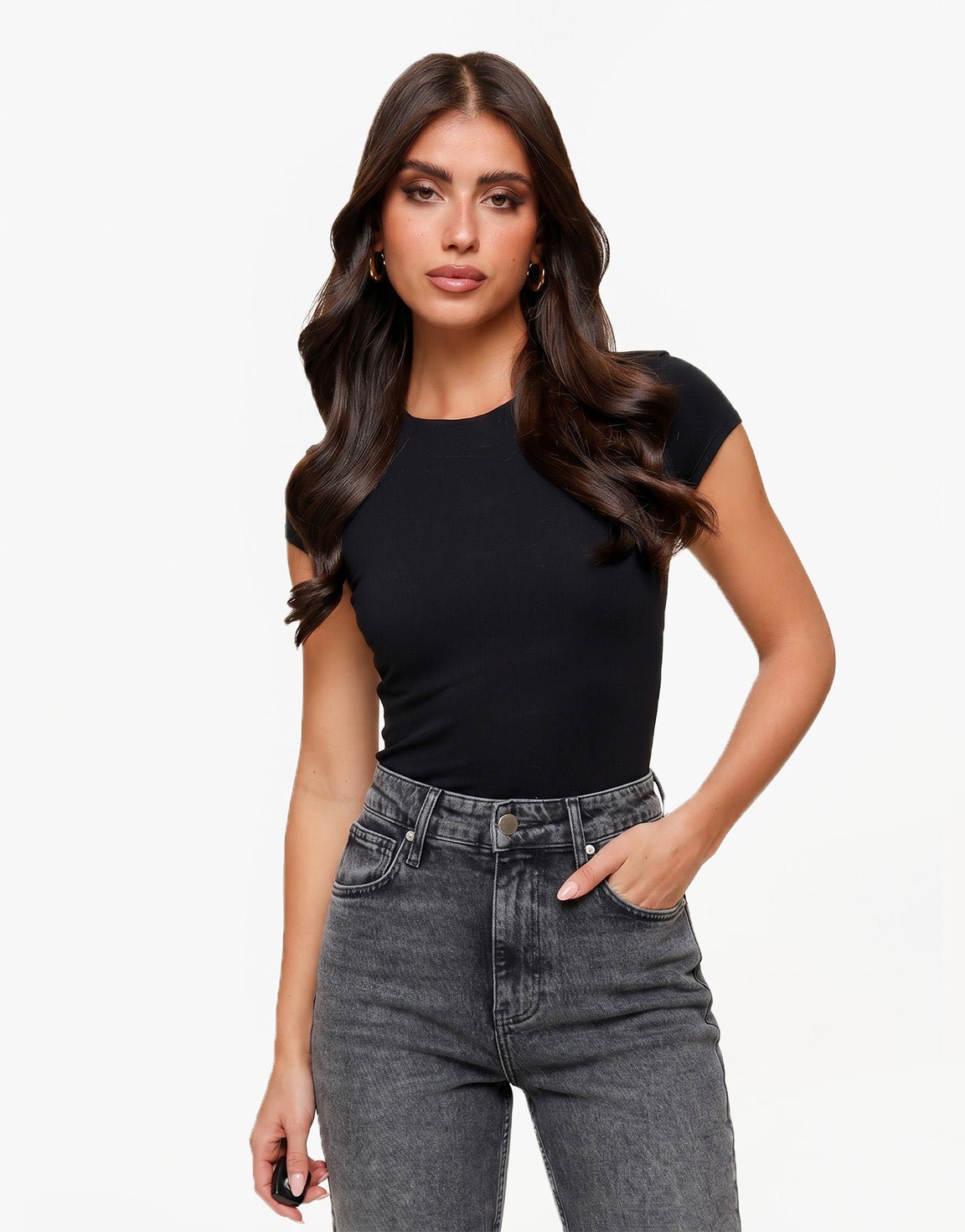 Grijze Rechte Spijkerbroek + Zwarte Basic SS Top - Set - Olivia & Kate